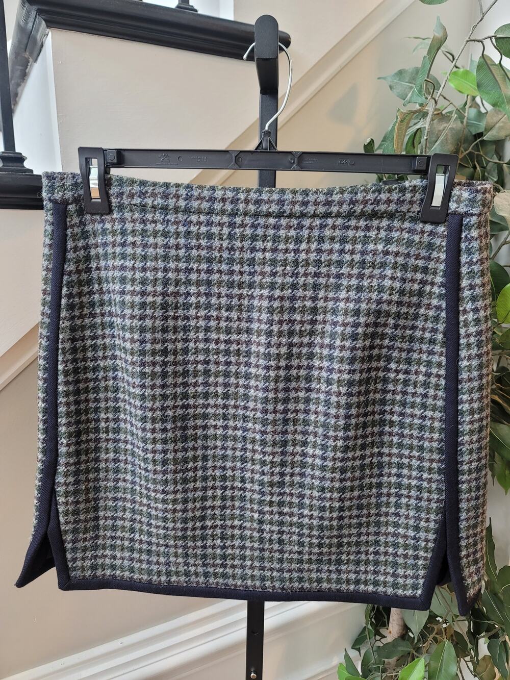 J.Crew Mini Skirt Women's Size 12 Multicolor Houndstooth Sides Slit Back Zipper